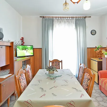 Ana 1684 Apartment Pula