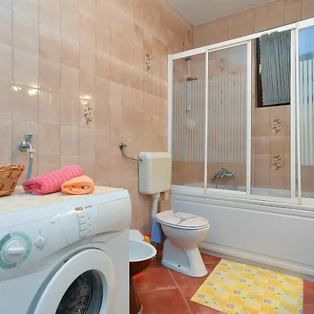 Ana 1684 Apartment