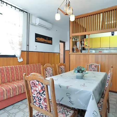 Apartmán Ana 1684 *